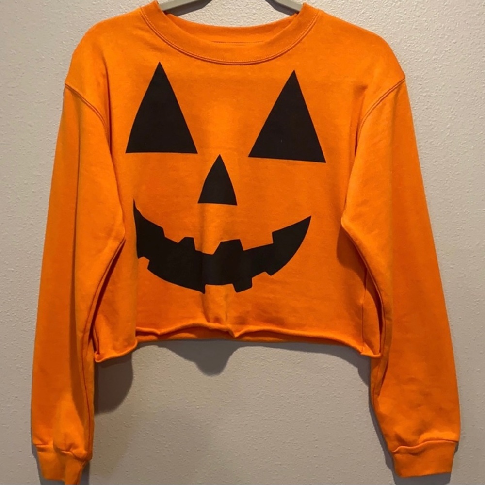 Long sleeve crop top